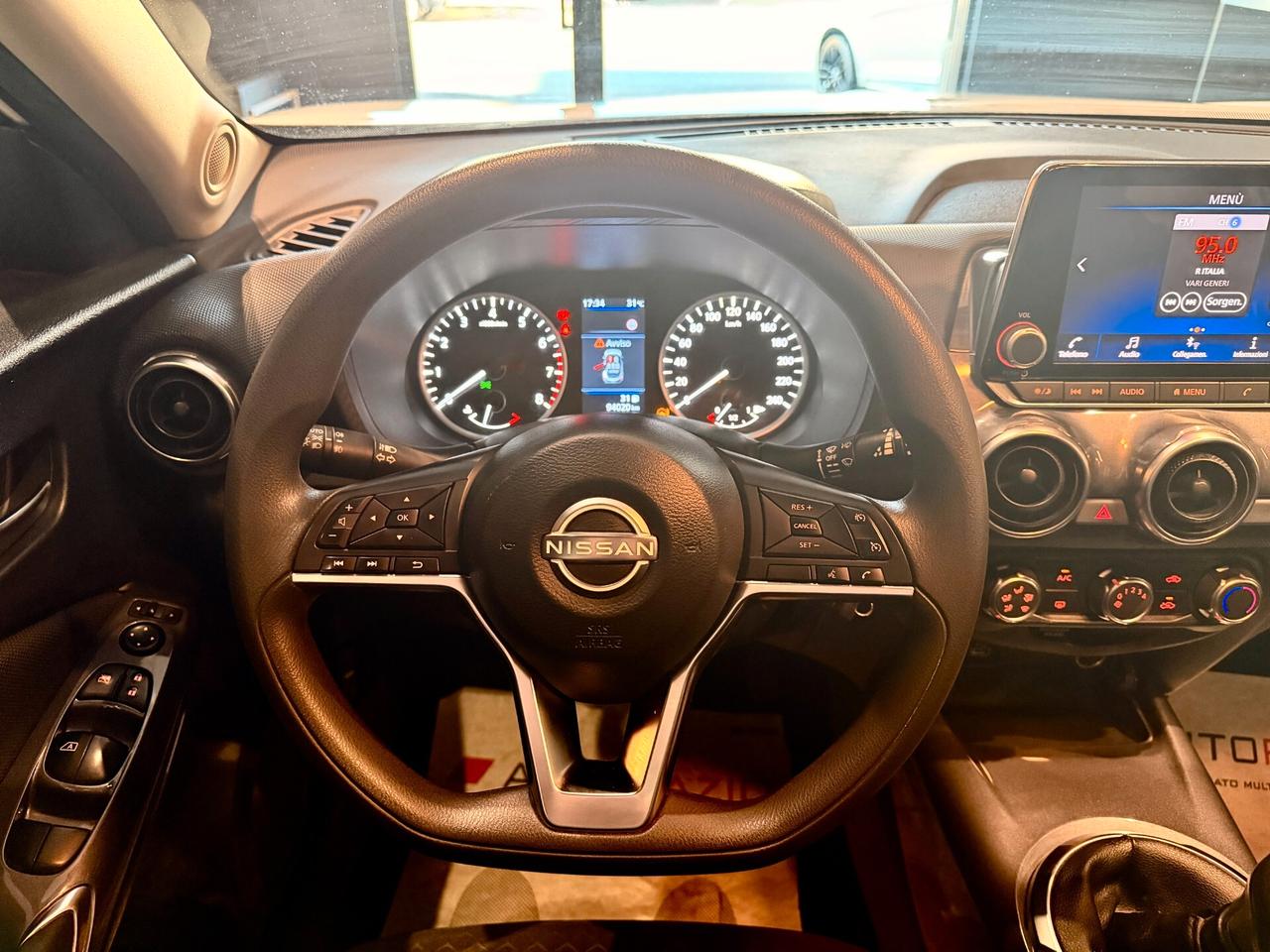 Nissan Juke 1.0 DIG-T 114 CV Acenta Business