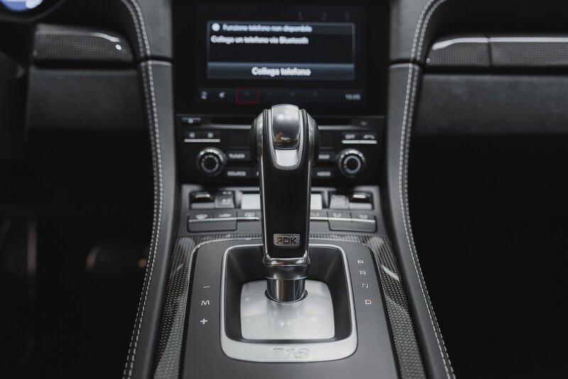 Porsche 718 718 CAYMAN GTS 4.0