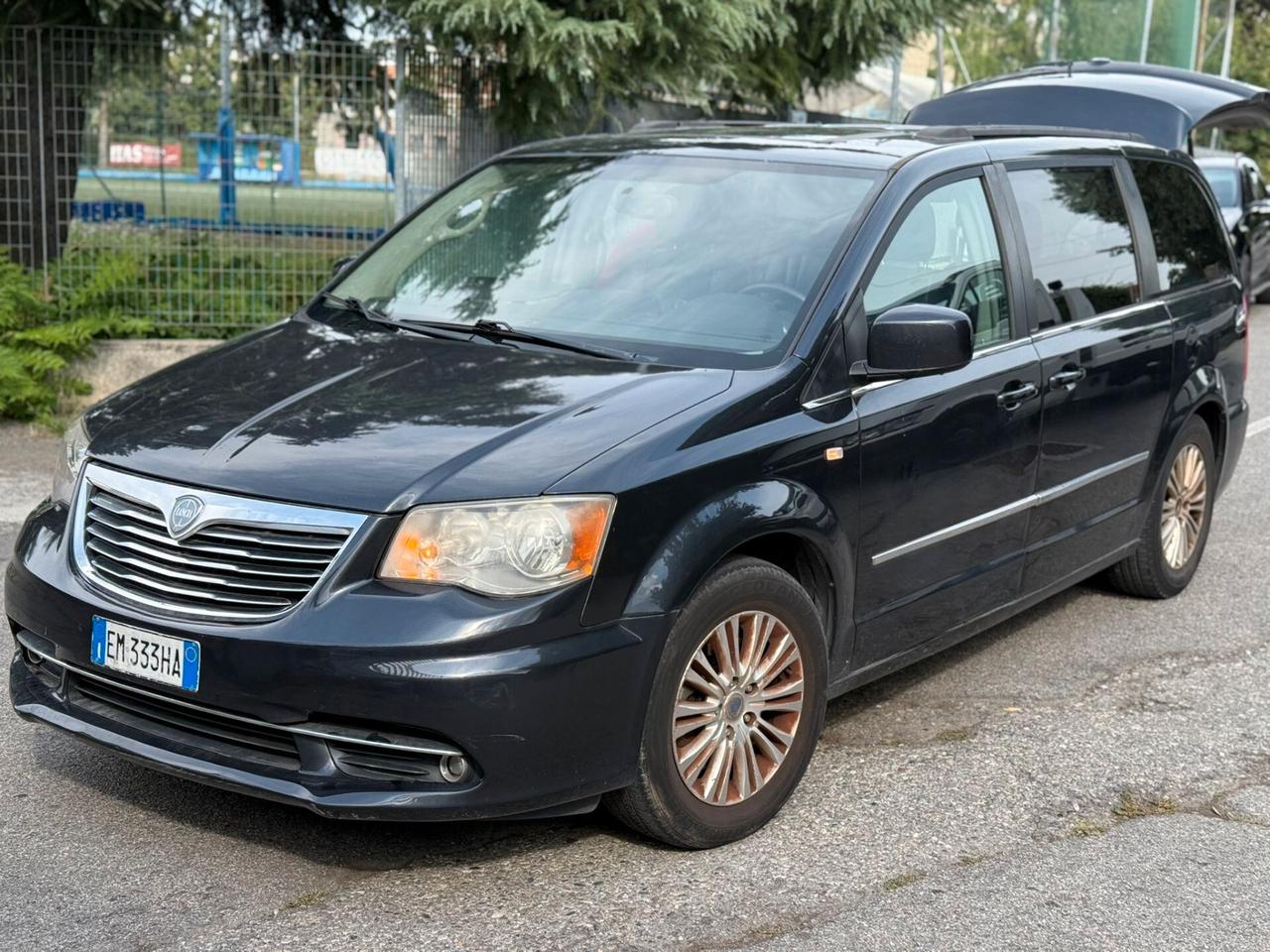 Lancia Voyager 2.8 Turbodiesel Platinum 163 CV