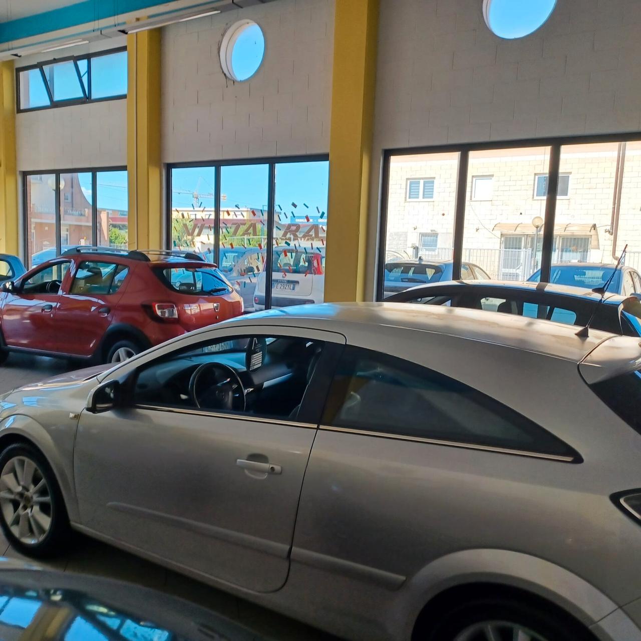 ASTRA 1.7 GT PER GLI AMANTI DELLE AUTO SPORTIVA
