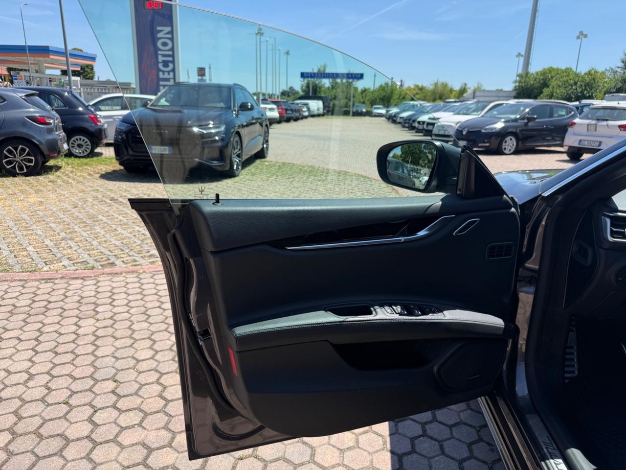 Maserati Ghibli L4 330 CV MHEV Gransport