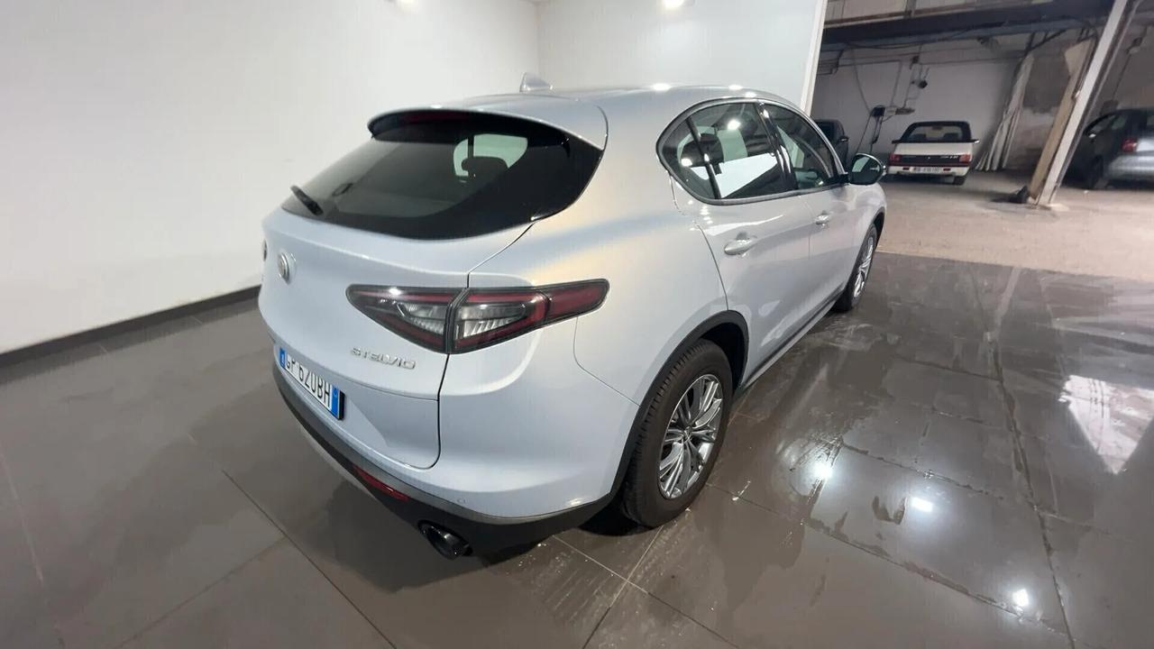 Alfa Romeo Stelvio 2.2 Turbodiesel 210 CV AT8 Q4 Super SU ORDINAZIONE