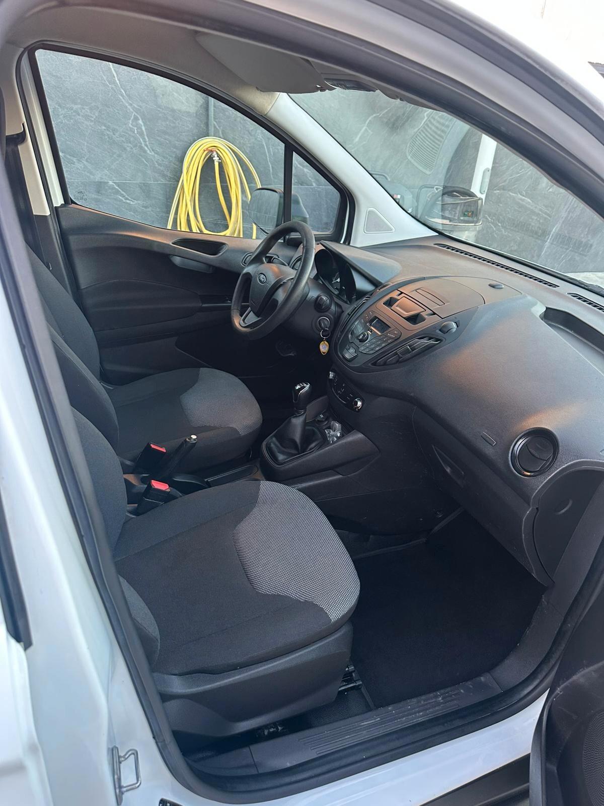 Ford Transit Courier 1.5 TDCi 75CV Van Entry