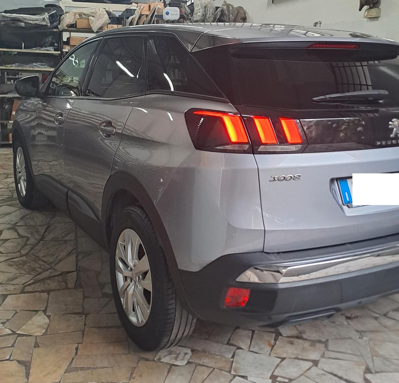 Peugeot 3008 BlueHDi 130cv EAT8 Allure AUTOMATICA