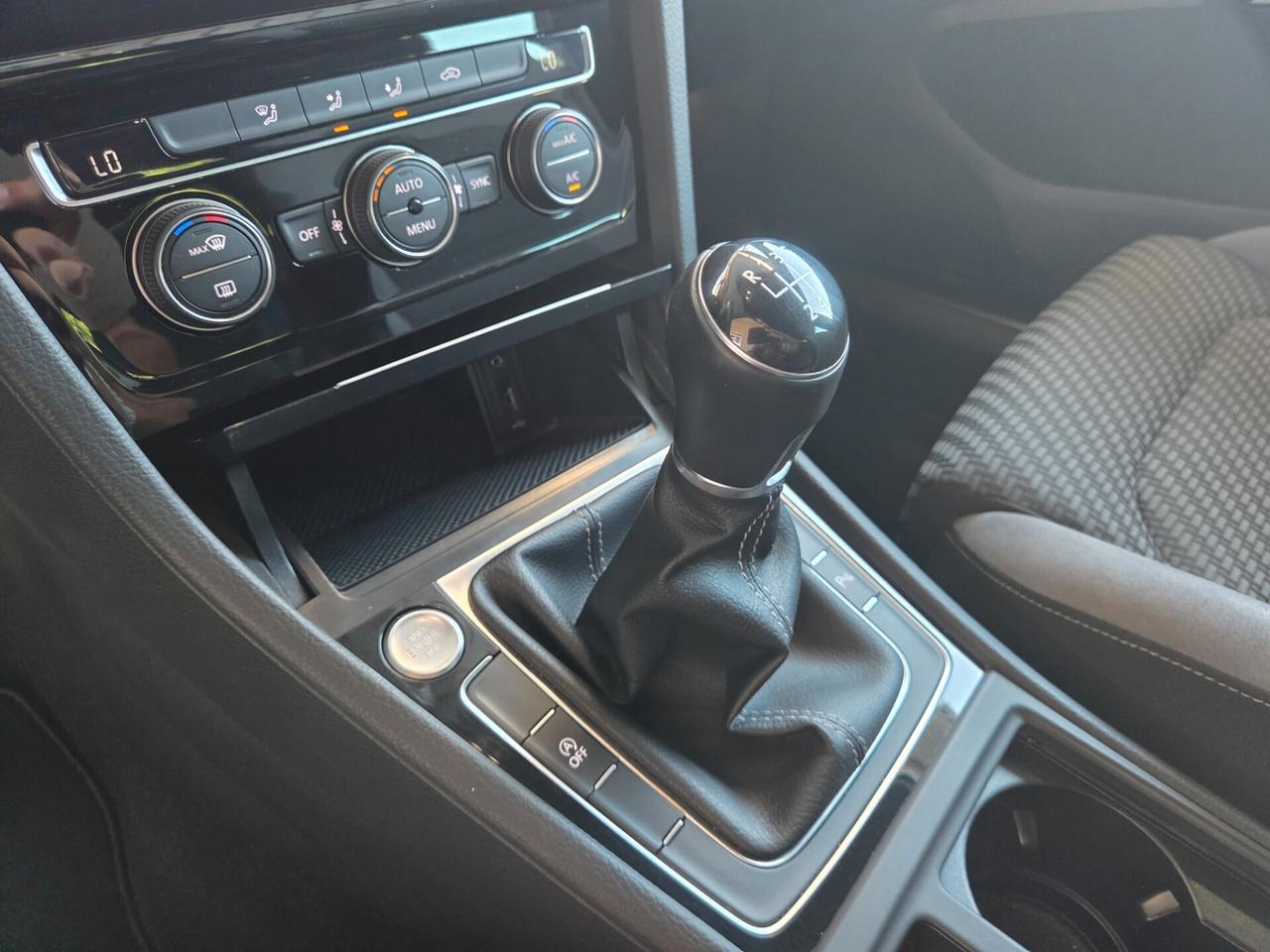 Volkswagen Golf 1.6 TDI 115 CV 5p. R LINE EDITION
