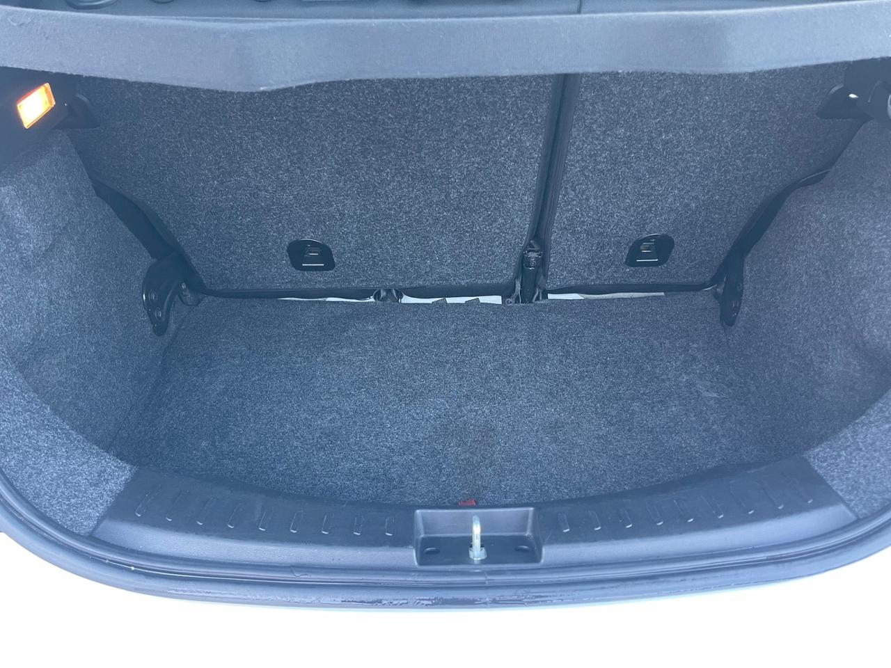 Lancia Ypsilon Gold Hybrid 1.0 FireFly 70cv