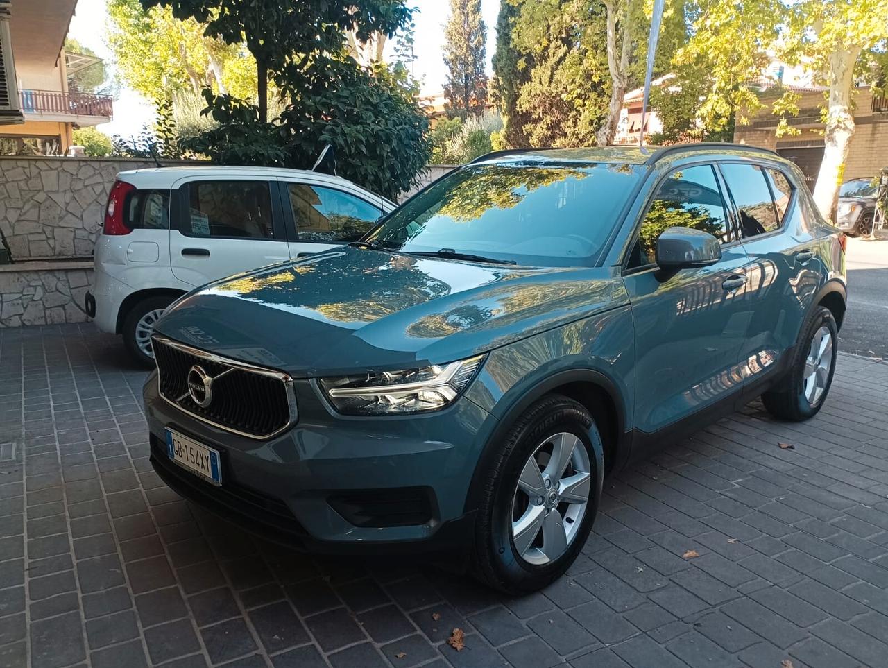 Volvo XC40 T2 Momentum Core