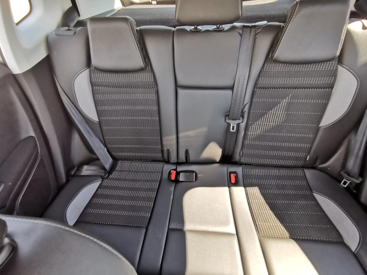Peugeot 2008 BlueHDi 100 Allure 2017 NAV/RETROC.