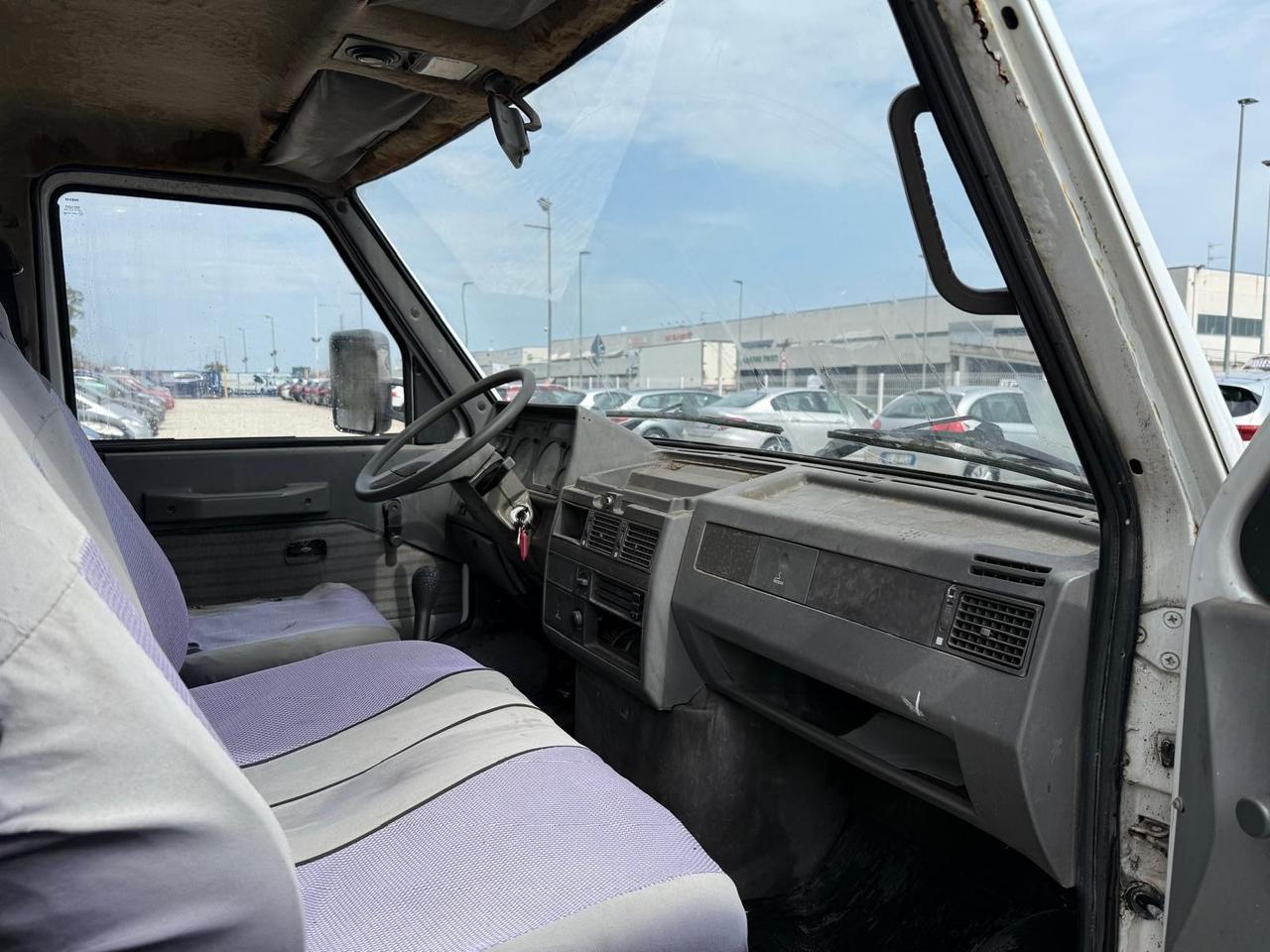 Iveco Daily 35.8 2.5 Diesel PL Cab. Classic