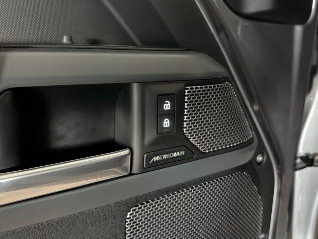 LAND ROVER Defender 110 3.0D I6 250 CV AWD X-Dynamic SE *GAR 09/28*