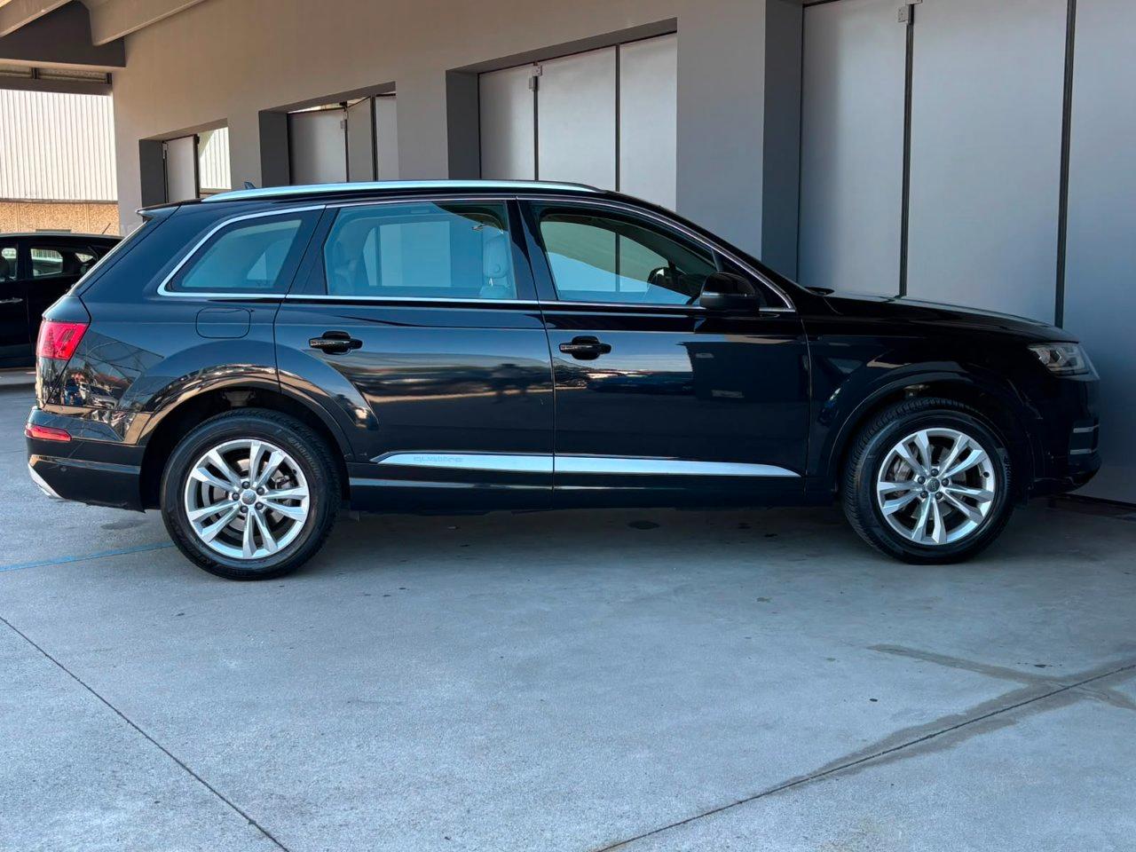 Audi Q7 3.0 tdi Business Plus quattro tiptronic
