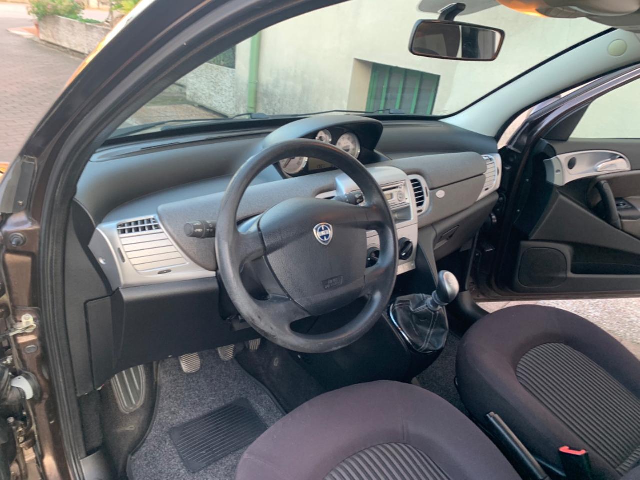 Lancia Ypsilon 1.2 69 CV Diva