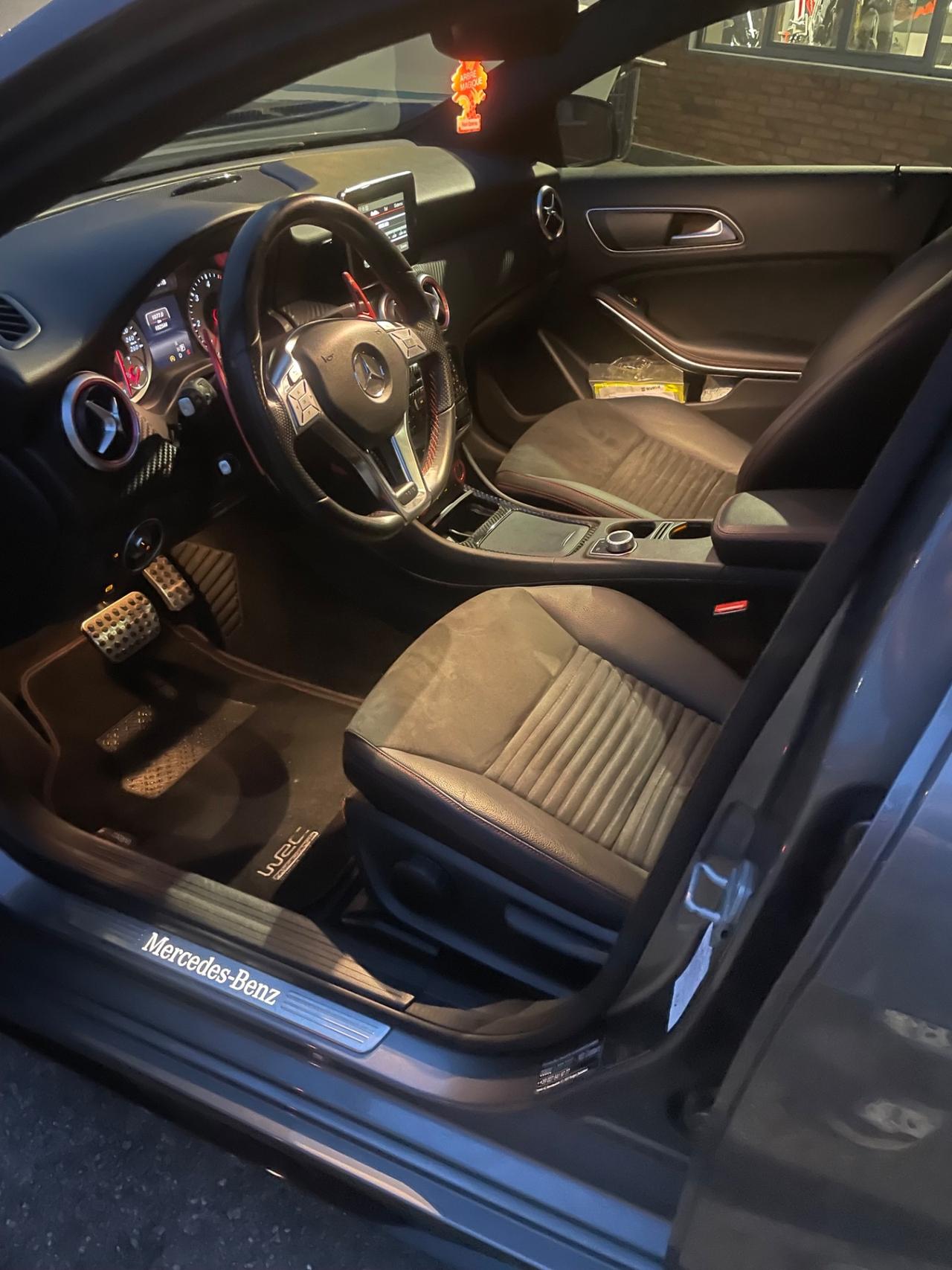 Mercedes-benz A 200 d Automatic Dark Edition