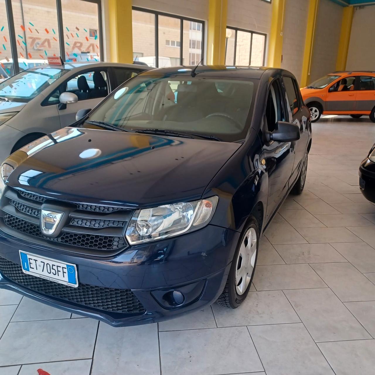 134188KM SANDERO GPL DI FABBRICA PERFETTA