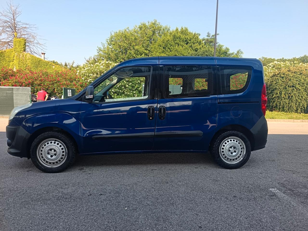 Fiat Doblò 1.4 T-Jet 16V Natural Power Gancio traino