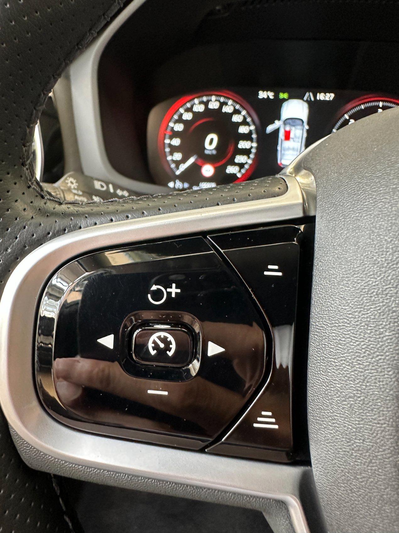 Volvo V60 2.0 d4 Inscription geartronic-19"-Carplay-Camera-Pelle
