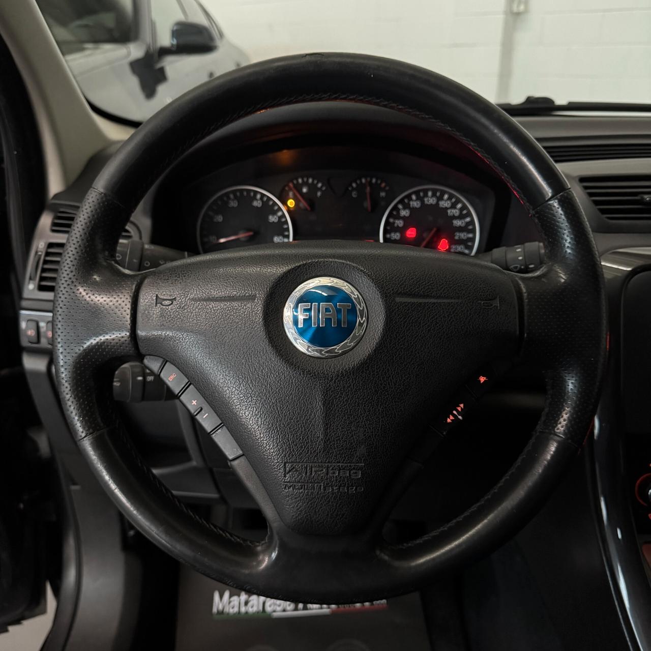 Fiat Croma mjt 16V 1.9cc 150cv Doppio tetto panoramico Finanziabile