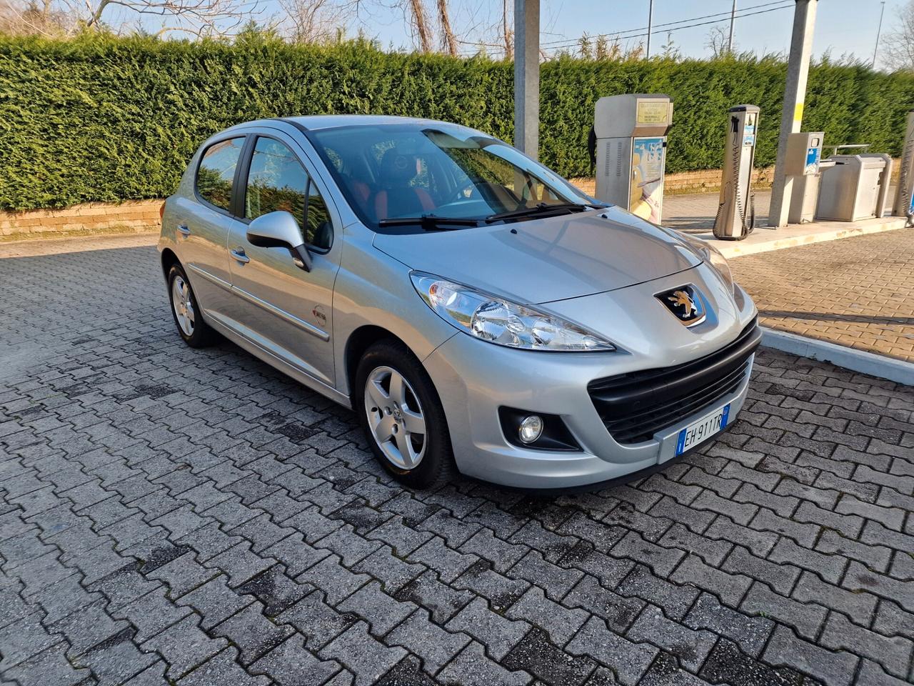 Peugeot 207 1.4 HDi 70CV 5p. Access