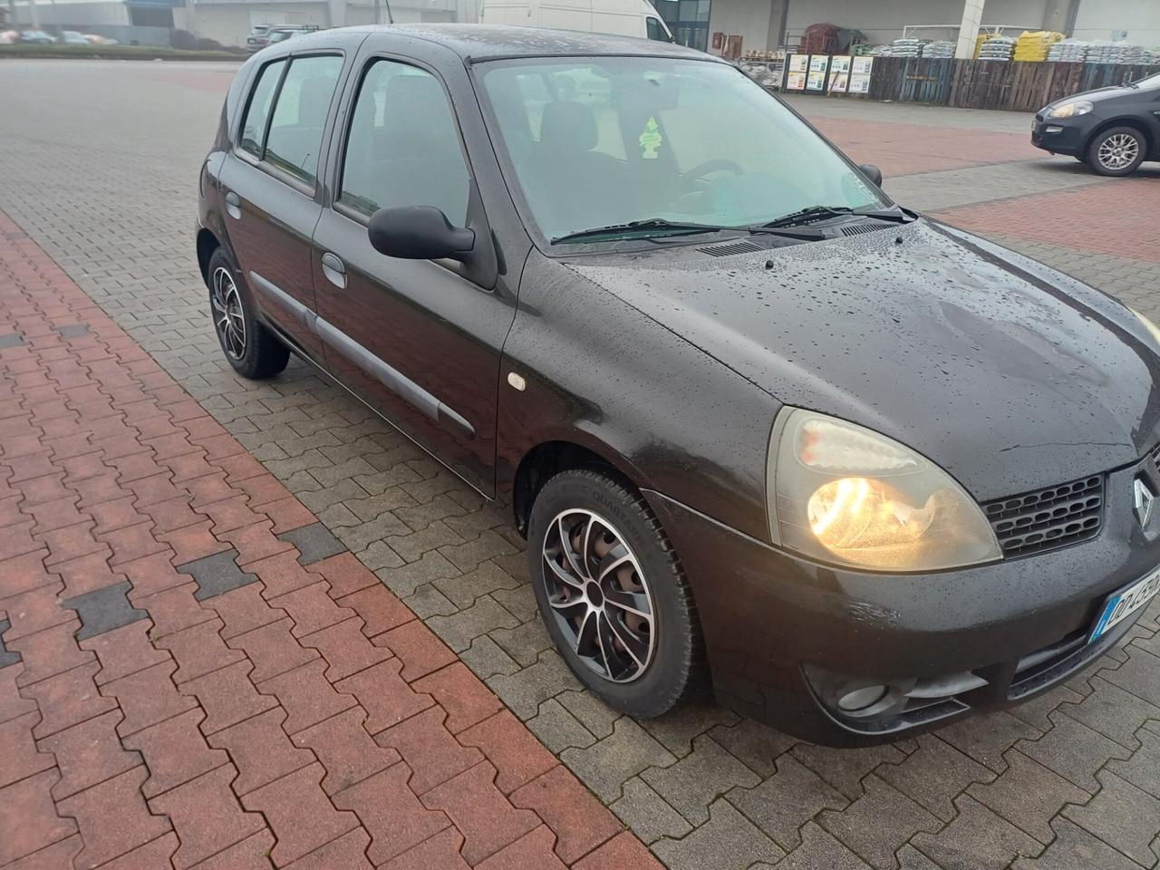 Renault Clio Storia 1.2 5 porte