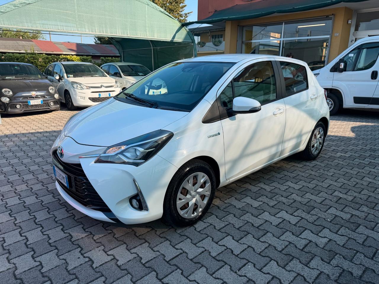 Toyota Yaris 1.5 Hybrid 5 porte Business