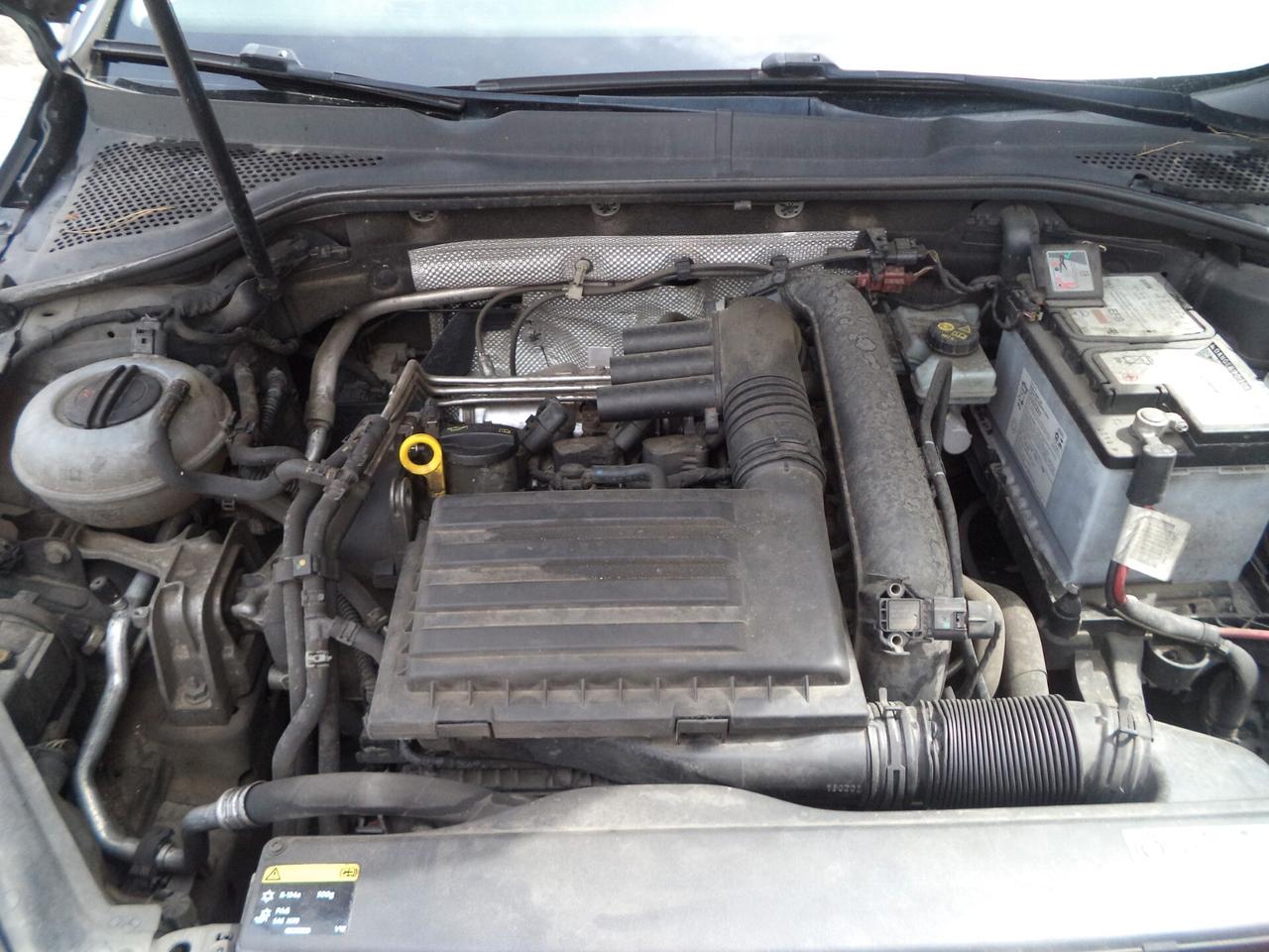 Volkswagen Golf 7 1.2 TSI 5p. Comfortline CERCHI DA 18 VETRI OSCURATI