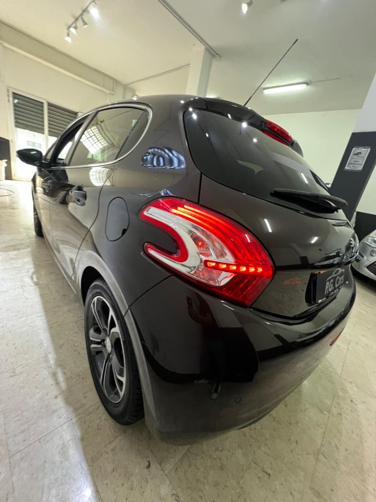 Peugeot 208 1.2 VTi 82 CV 5 porte Allure