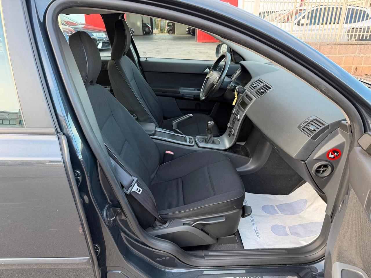Volvo S40 D3 R-design