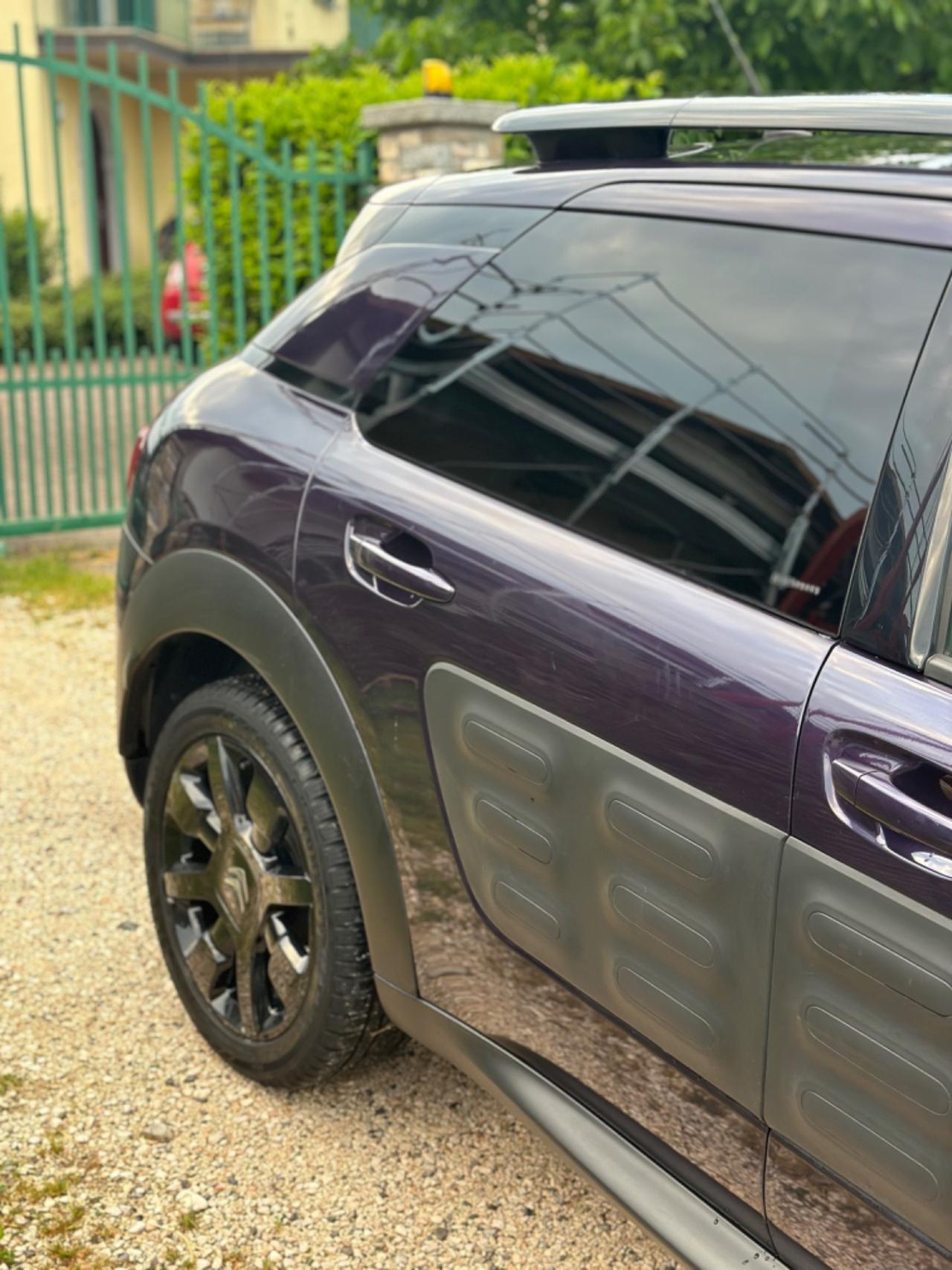 Citroen C4 CACTUS BLUEHDi 100 SHINE PANORAMA KMCERT