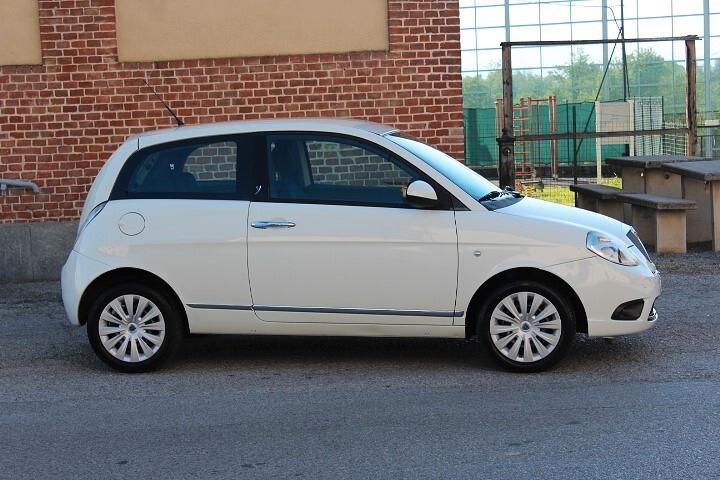 Lancia Ypsilon 1.3 MJT New Oro ESTETICA DA ESPOSIZIONE 5POSTI CLIMA CD USB AUX IN PNEUMATICI ALL SEASON