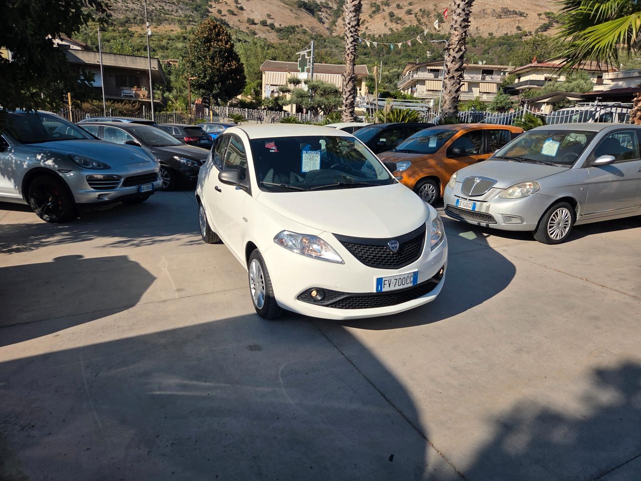 Lancia Ypsilon 1.2 69 CV 5 porte S&S Gold - 2019