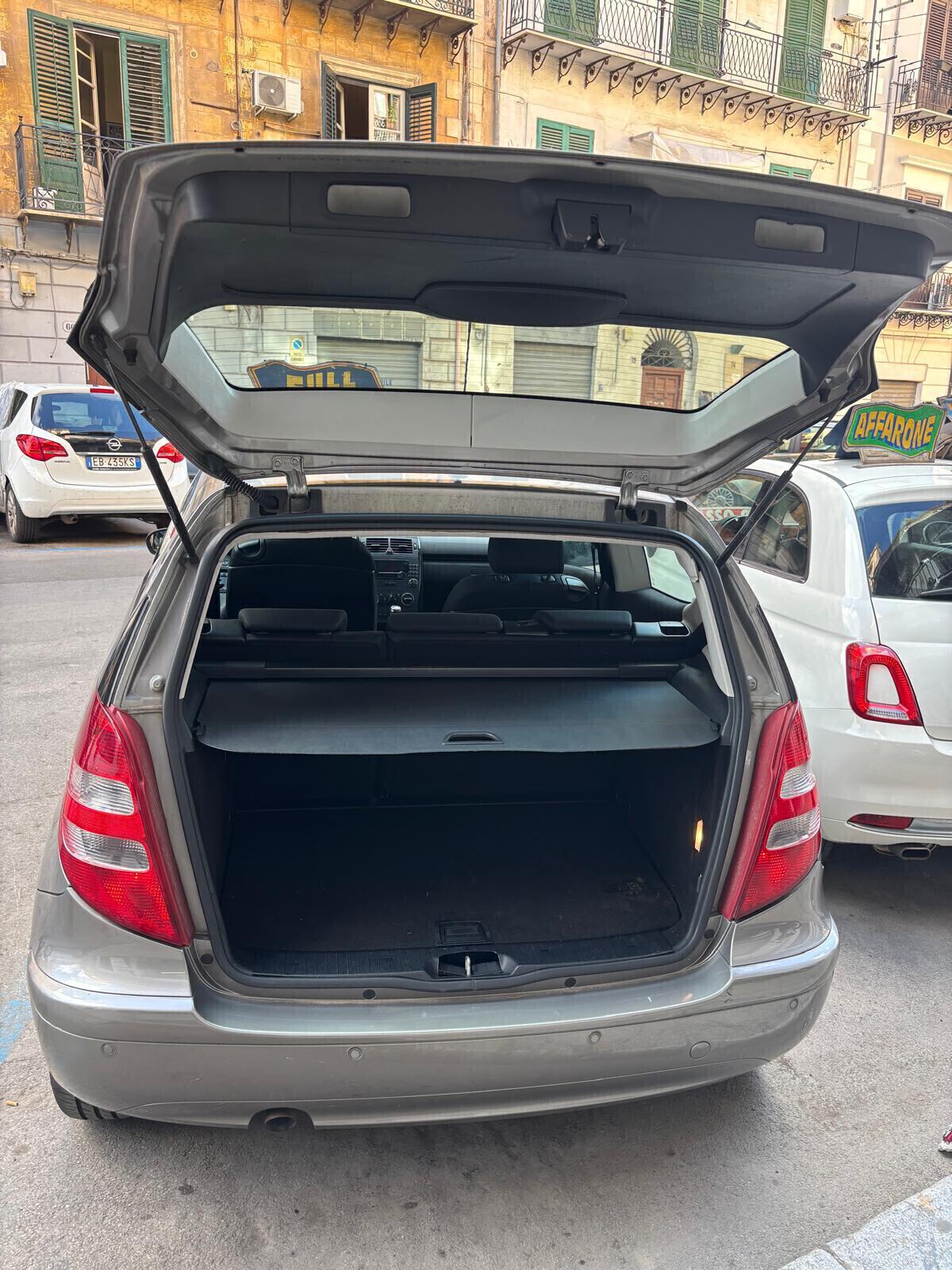 Mercedes-benz A 160 CDI Coupé Avantgarde POCHI KM