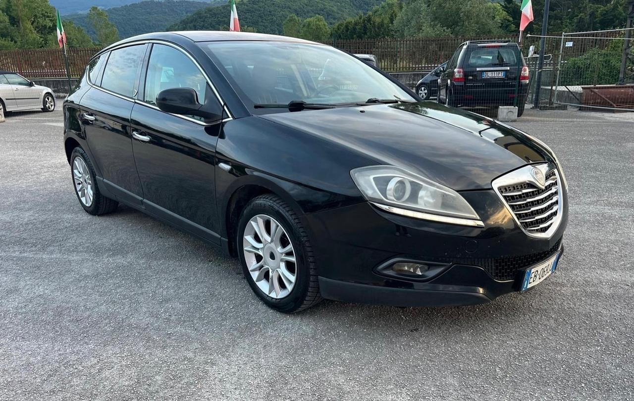 Lancia Delta 1.6 MJT DPF Argento