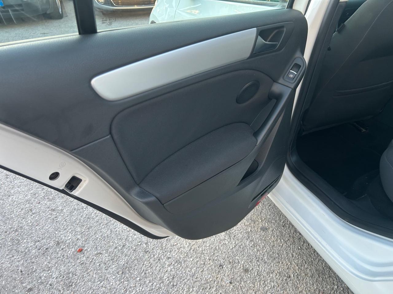 Volkswagen Golf 1.6 TDI DPF 5p. Highline