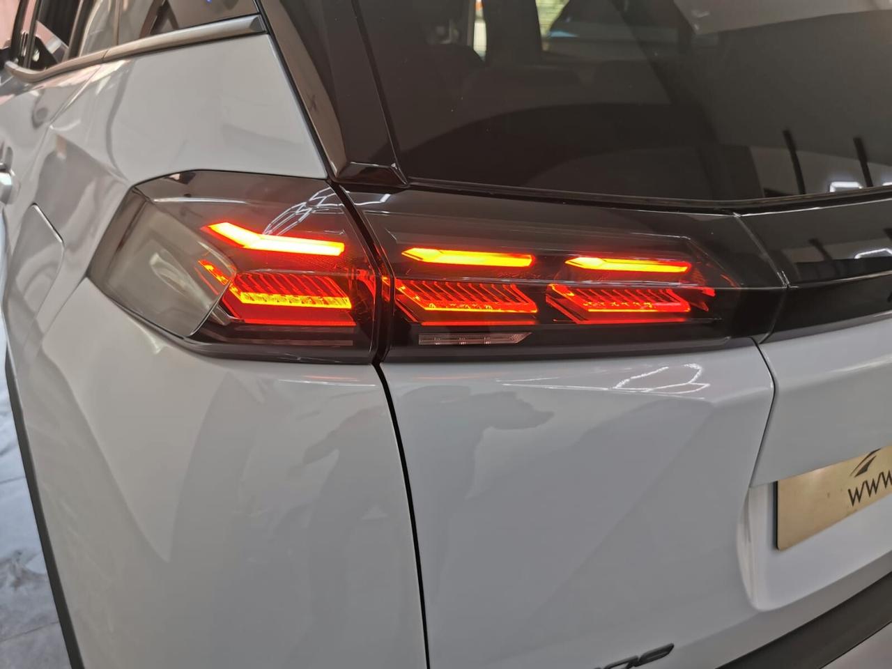 Peugeot 2008 PureTech 100 S&S Allure