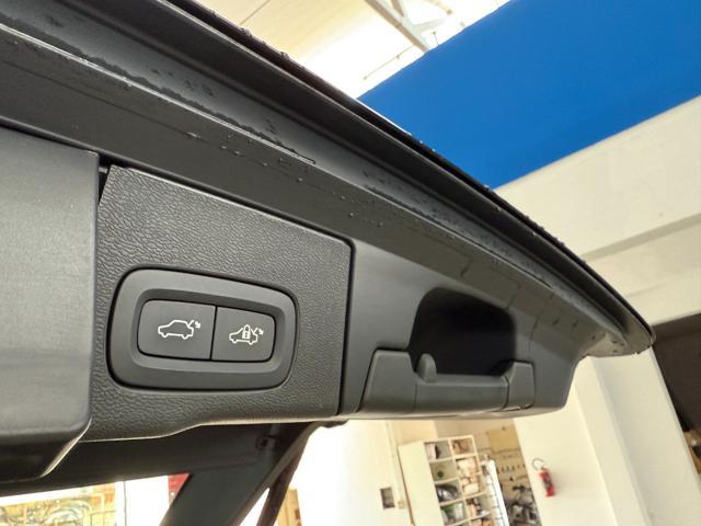 VOLVO XC60 B5 AWD Geartronic Momentum PROMO