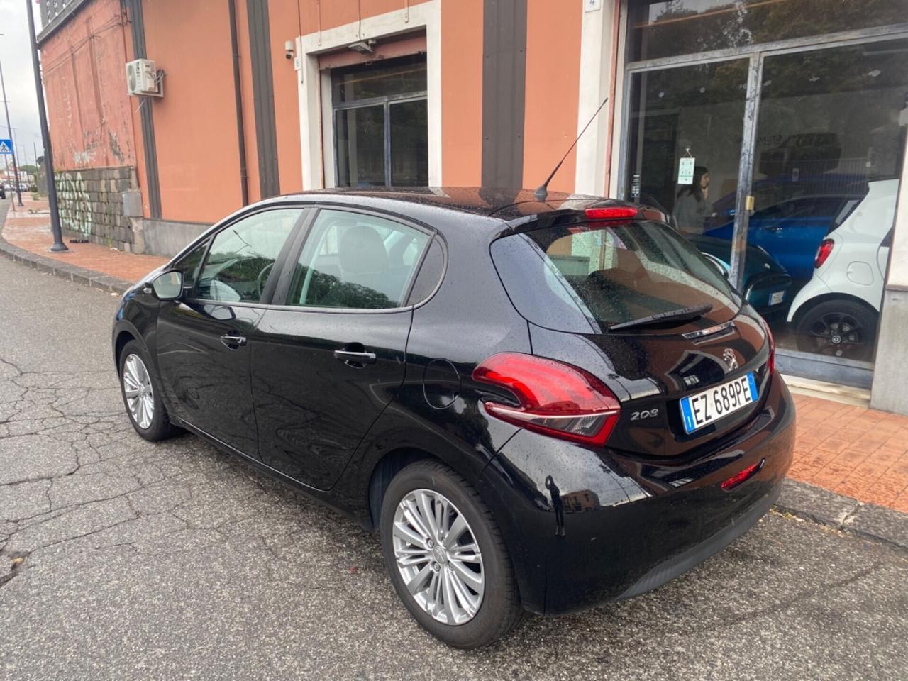 Peugeot 208 PureTech 82 5 porte Allure 2015