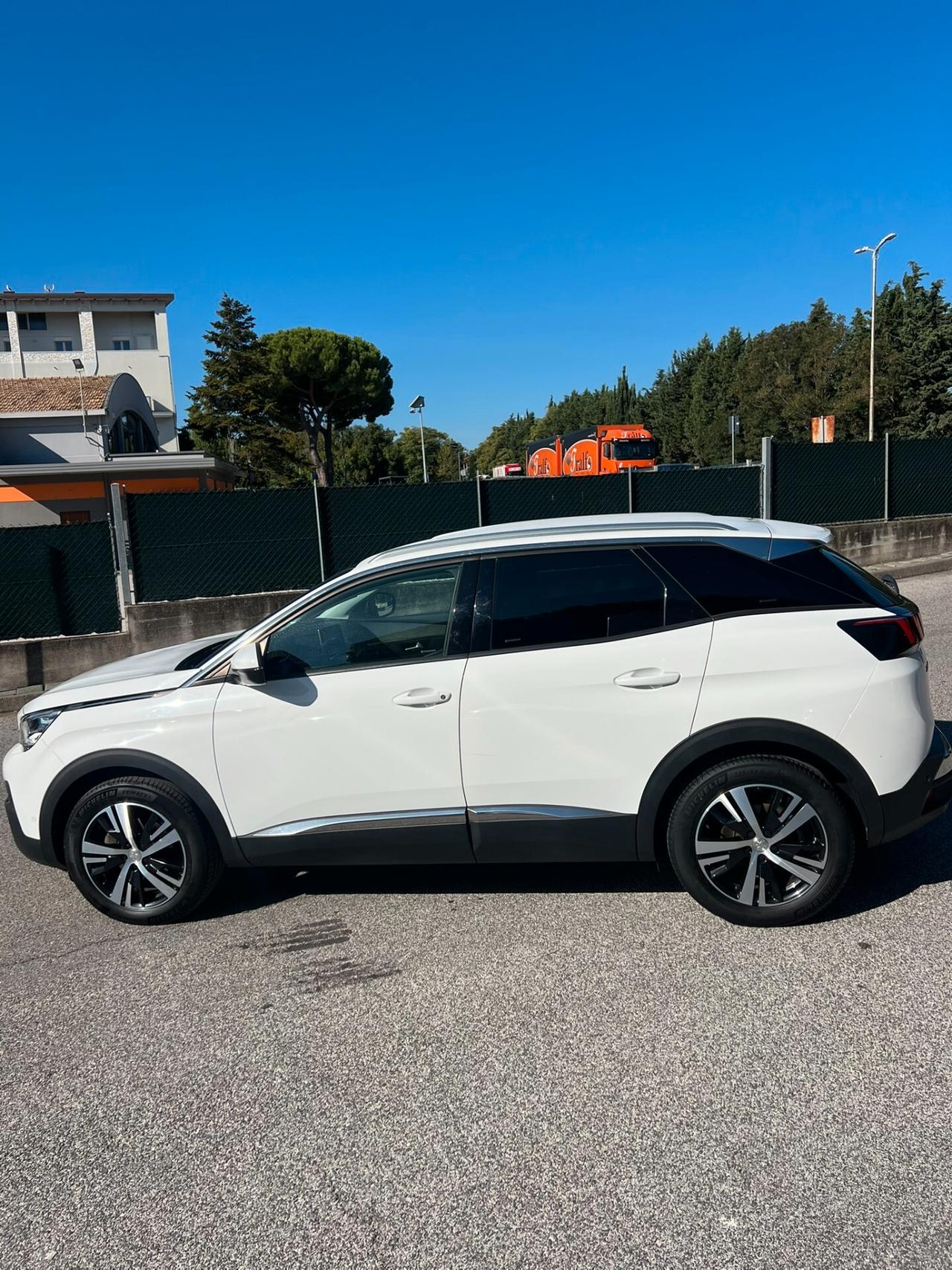 Peugeot 3008 BlueHDi 130 S&S EAT8 Allure