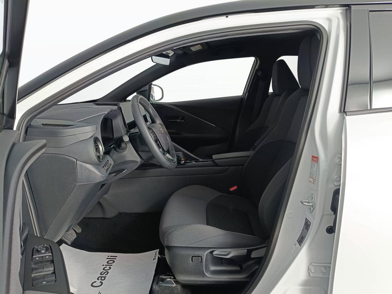 TOYOTA C-HR II 2023 - C-HR 1.8 hev Trend fwd e-cvt