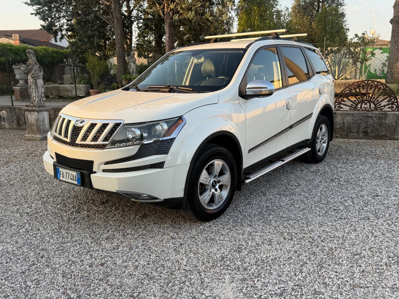 Mahindra XUV500 2.2 16V FWD W8