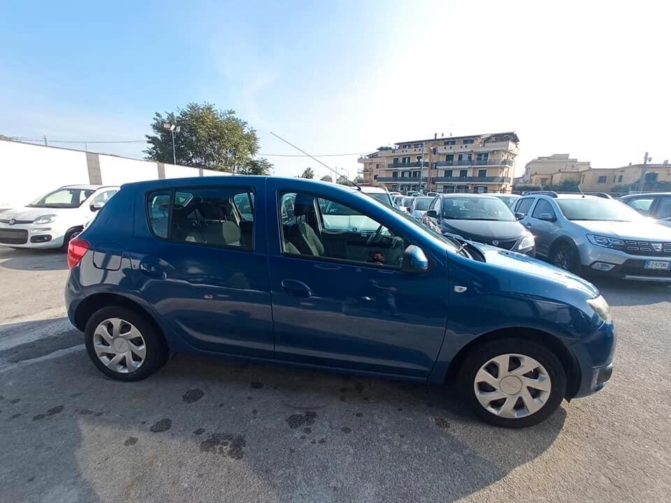 Dacia Sandero 1.2 gpl di serie