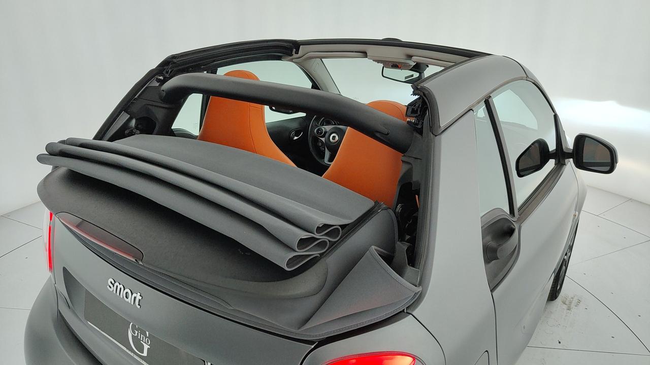 SMART Fortwo Cabrio eq suitegrey-grey 22kW