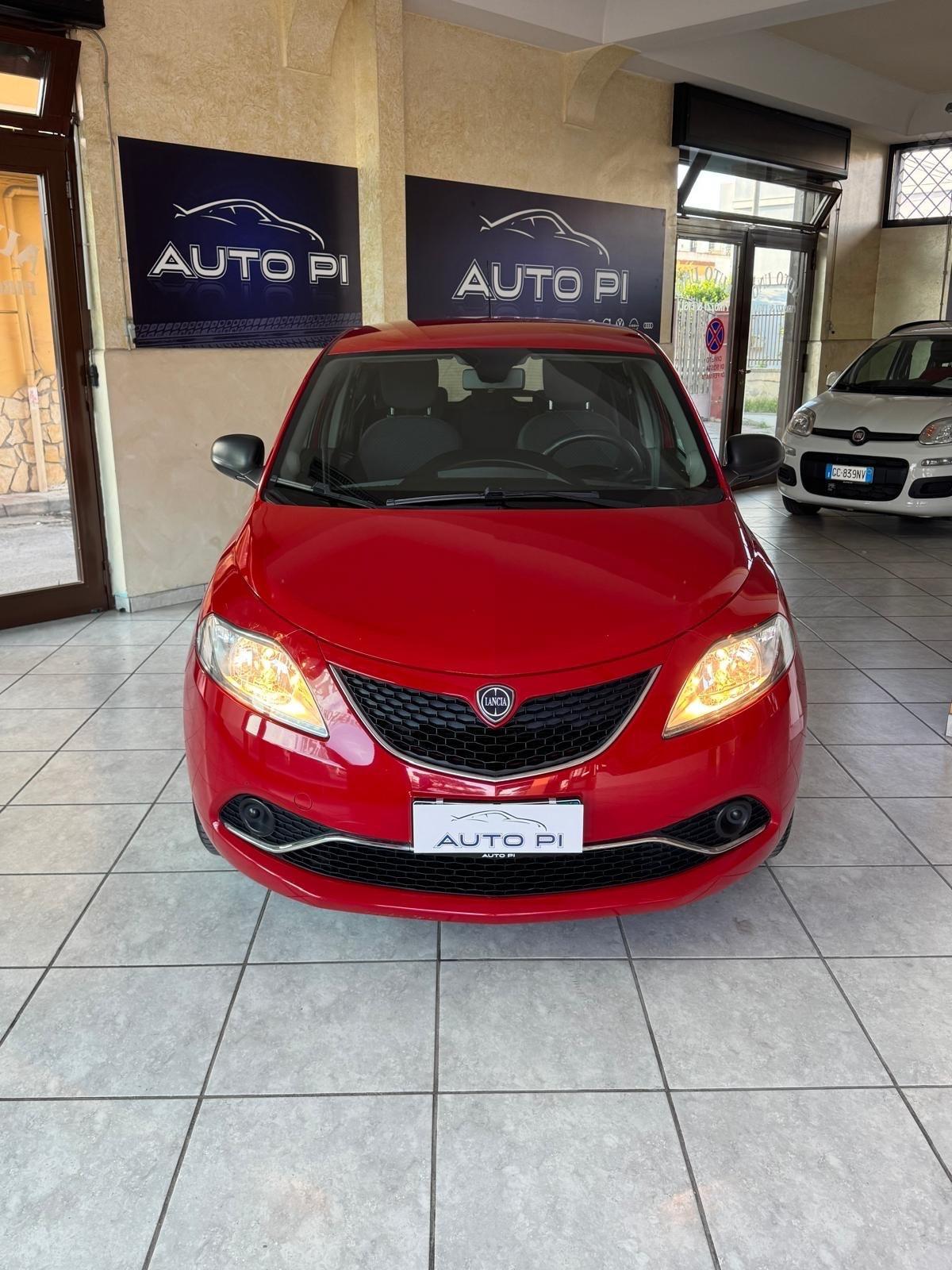 Lancia Ypsilon 1.2 69 CV 5 porte GPL Ecochic Silver