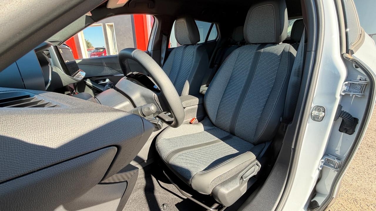 Peugeot 2008 PureTech 100 S&S Allure
