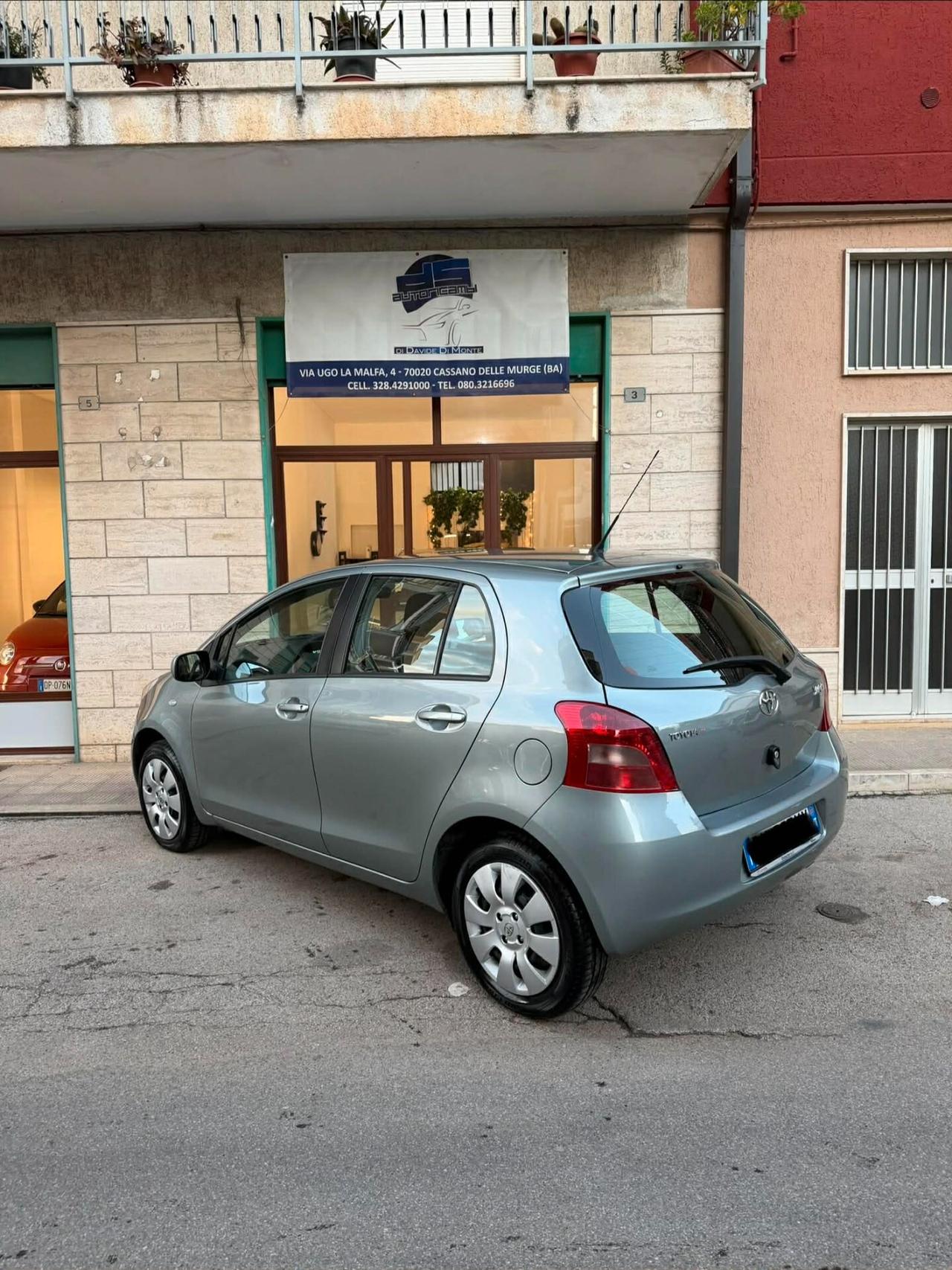Toyota Yaris 1.0 5 porte