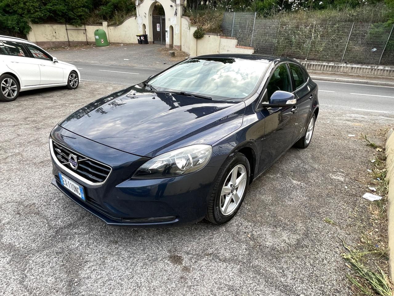 Volvo V40 D3 150cv. finanziabile pronta consegna
