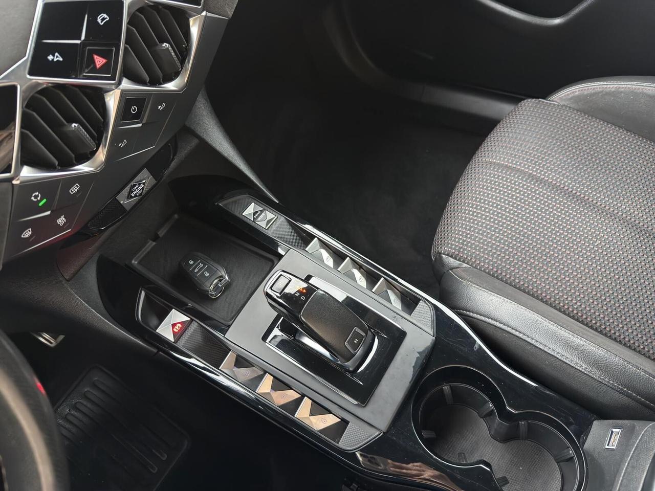 Ds DS3 3 Crossback BlueHDi 130 aut. Performance Line 2022