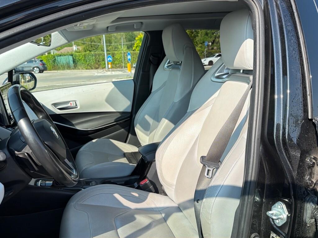 Toyota Corolla Touring Sports 2.0 hybrid Lounge cvt