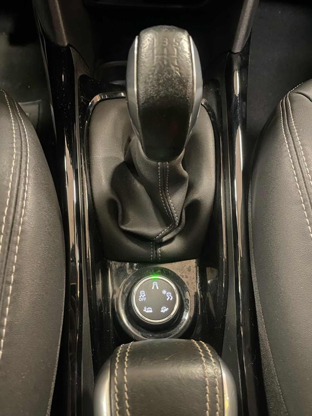 PEUGEOT 2008 PureTech Turbo 110CV Allure 45000km!/GRIP CONTROL