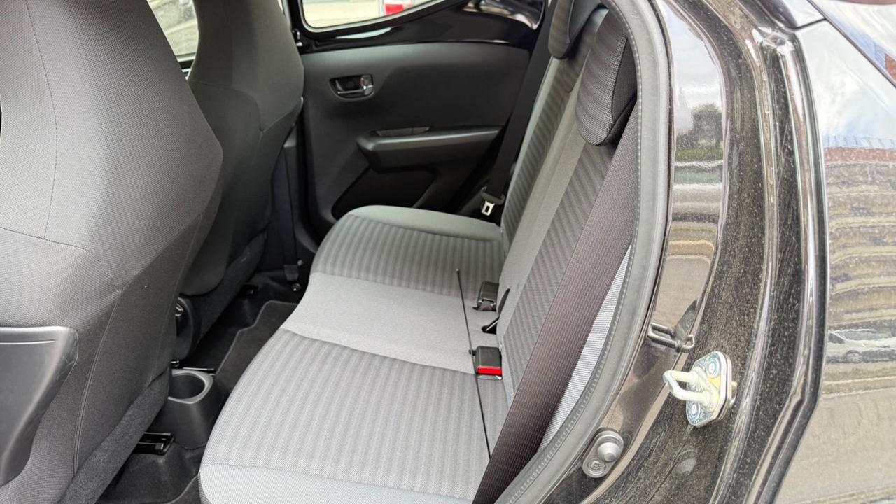 Toyota Aygo Connect 1.0 VVT-i 72 CV 5 porte x-cool LED NAVI CAR PLAY PDC BLUETOOTH CERCHI 16