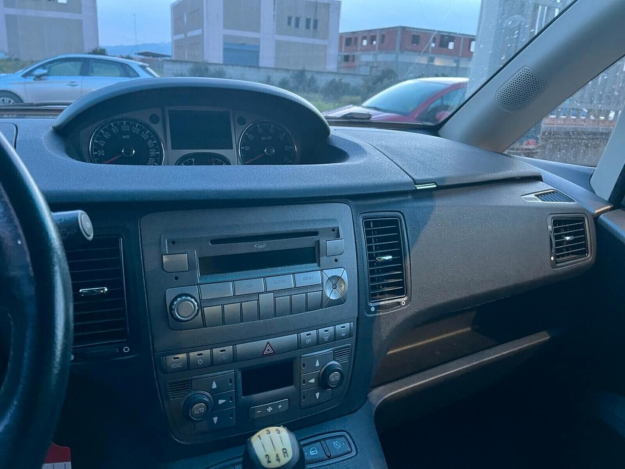 Lancia MUSA 1.3 Mjt 95 CV Gold 2012